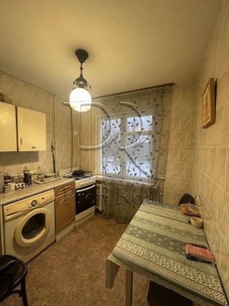 Продаж 3 кімн. квартири за адресою Туполева 15 б - фото 1