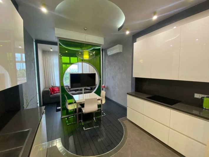 без комісії продам 3 кім кв. вул. Парково- Сирецька 4 в - фото 1