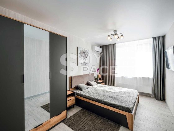 продаж 1к квартири жк Варшавський-3 ретровіль Київ