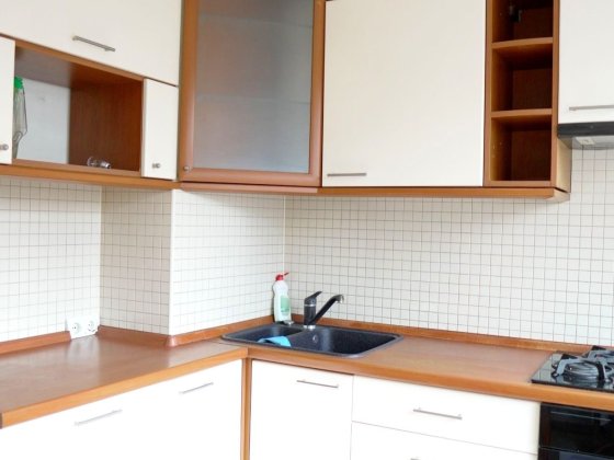 продаємо квартиру за адресою Гната Юри 8. Київ