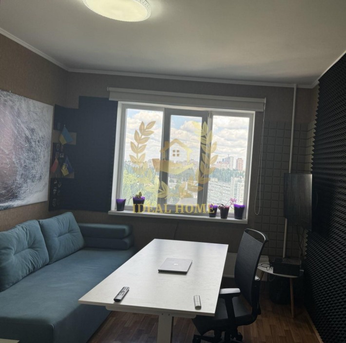 Продаж 3к квартири Святошинський р-н Правий берег Київ - фото 1