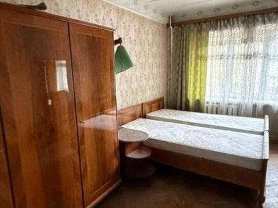 Продаж 2 кімнатна квартира Доброхотова вторичка метро Житомирська Київ