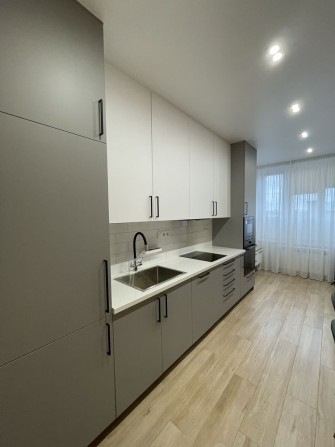 Продаж новоі квартири з ремонтом КИІВ Вавілових 11  метро Сирець - фото 1