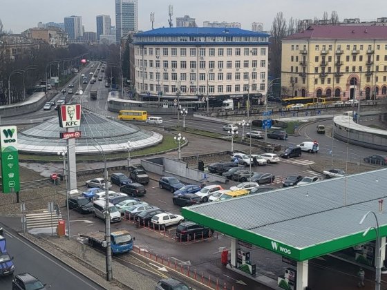 Продаєтся 2 кімнатна квартира  под чистову. СРОЧНО! . Київ