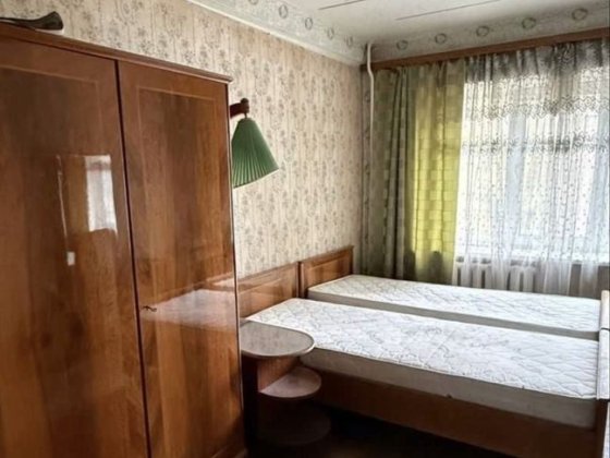 Продаж 2к квартири м. Житомирська вул. Академіка Доброхотова Киев