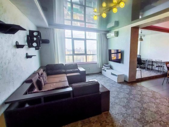 БЕЗ%Продається видова та зручна квартира Киев