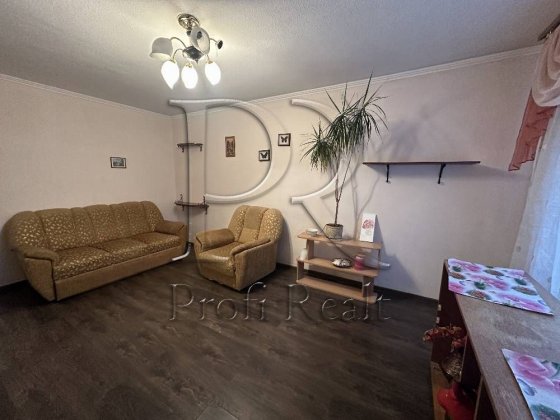 Продаж 2 кімн. квартири за адресою просп. Свободи 6а Київ