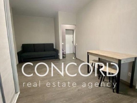 Метро Дорогожичі, Сирець. Академіка Щусева вул., 13 Київ