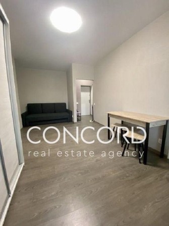 Метро Дорогожичі, Сирець. Академіка Щусева вул., 13 - фото 1