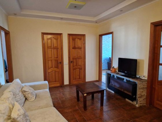 Продається двокімнатна квартира Солом´янський р-н вулиця Волинська 10 Київ