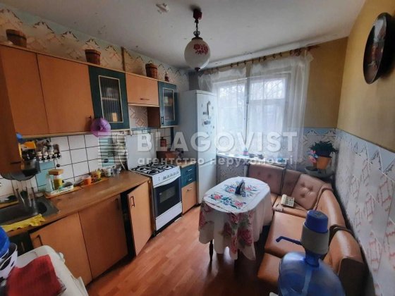 Продаж 2К квартири Соломянська площа Київ