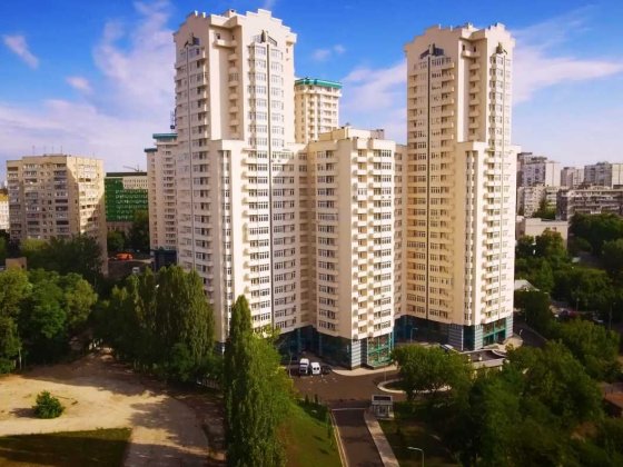 Продаж 2кім.квартири в ЖК Династія (вул. Липківського 37б). Киев