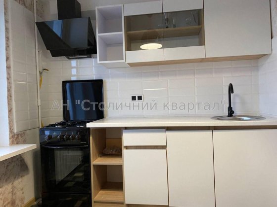 Куренівка вулиця Петропавлівська 6 Київ