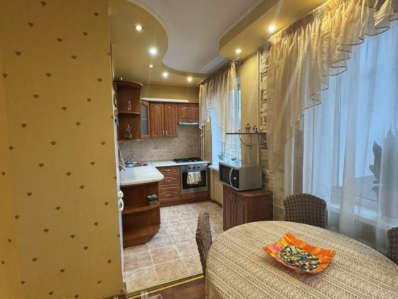 Продаж квартири 3к Єреванська, 13 м.Шулявська Київ Киев