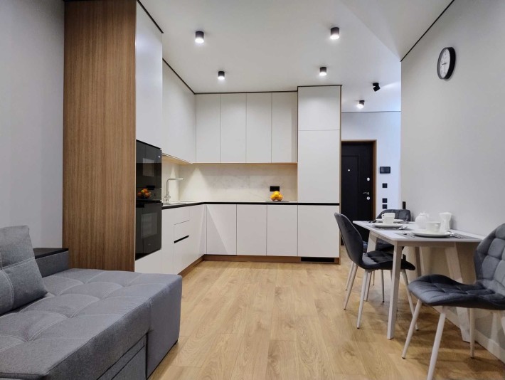 Продам 2к квартиру в ЖК Варшавський - фото 1