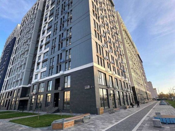 Продаж С. Хороброго вул. (Народного Ополчення), 11б  SKY AVENUE Киев