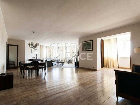 Простора квартира на Подолі в новому будинку вул. Турівська, 31 Киев