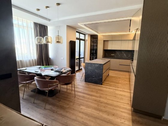 Продажа б/к 3 к.дворівнева 128 кв. ЖК«Глорія Парк» вул, Нивська,4-г Киев