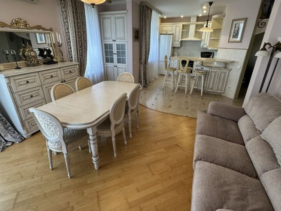 4-ком. Вул.Депутатська 23А, дворівнева -139м2,ремонт, меблі! Київ