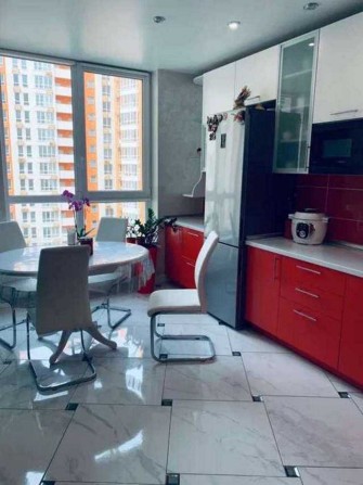 Продам 2-кімн. Берестейський (Перемоги) пр. 65б, 69 м.кв - фото 1