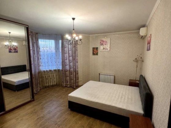 Продаж 2к квартири 82 кв м вул. Сімʼї Стешенків Леся Курбаса Київ