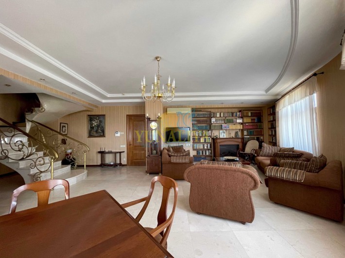 6-к. Нестеровский пер. 6 с видом на Андреевскую церковь и р. Днепр! - фото 1