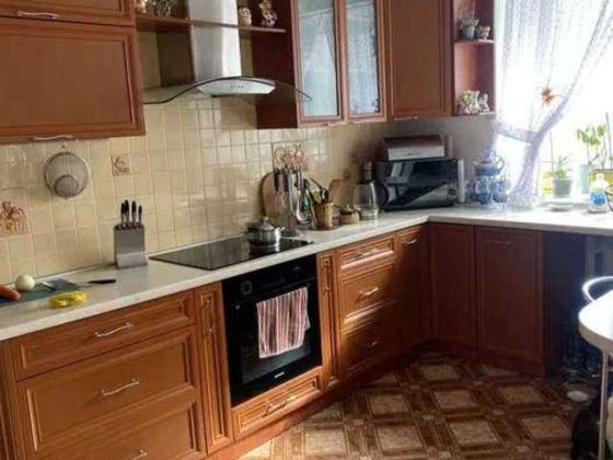 Продам 4-кімн. Олевська вул. 3а, 115 м.кв Київ