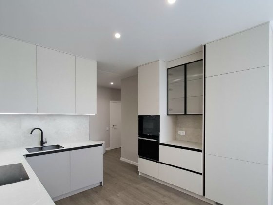 Власник . 2-кім. Повітряних  Сил  56 ЖК "OK'LAND" Київ