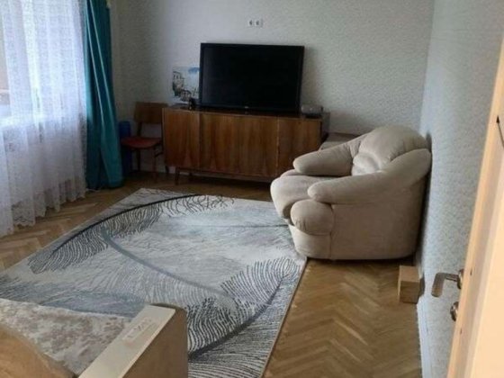 Продаж 2 к квартири Вокзальна 15 хвилин Київ