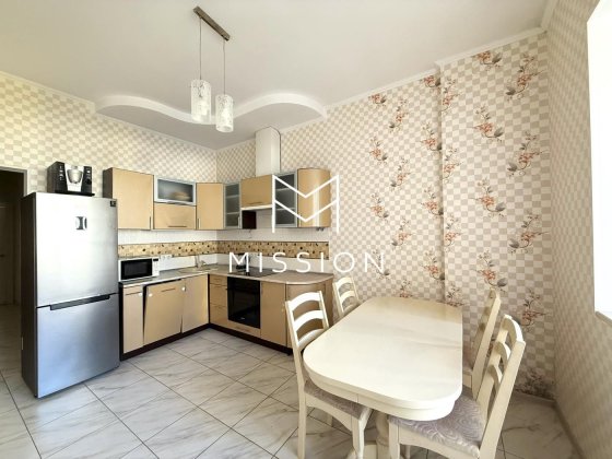 Продам 2к квартиру метро Берестейська Київ