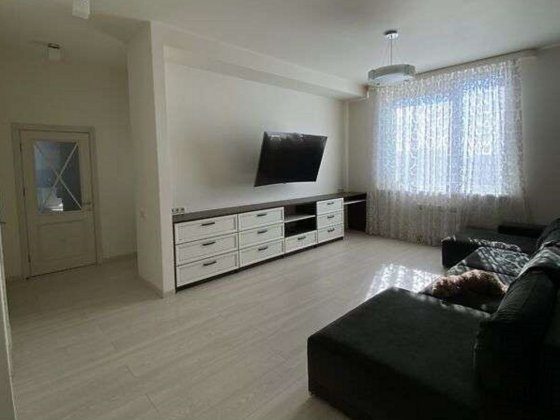 Продаж 3-кімнатної квартири по вул.Хоткевича Гната (Червоногвардійська), 8 Киев