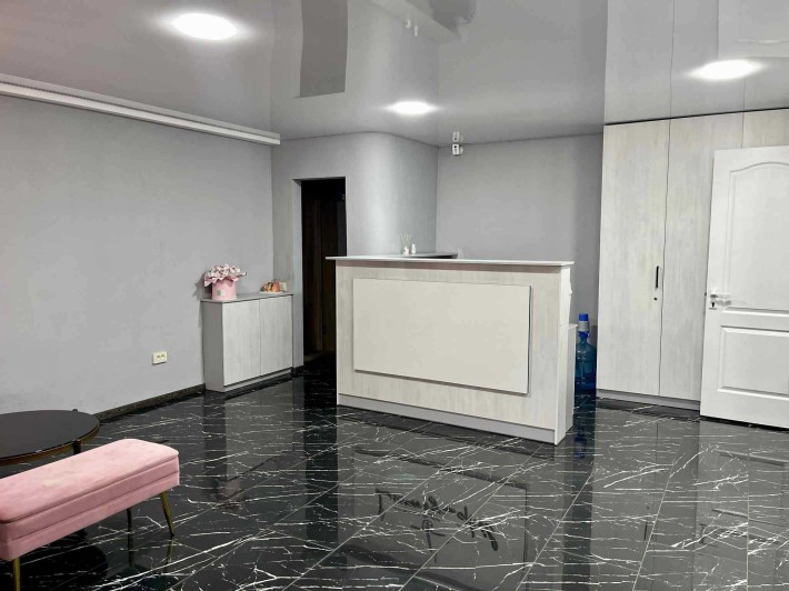 Продажа помещения в центре города. - фото 1