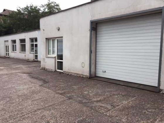 Комплекс СТО и магазин непродовольственных товаров, 182 м.кв.