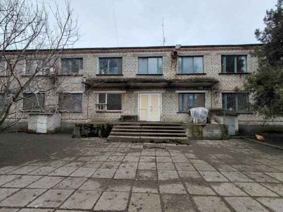 Продається двоповерхова нежитлова будівля

Розташування біля мототреку Вознесенск