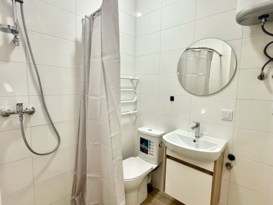 Продам. Комерційне приміщення з окремим входом Гостомель