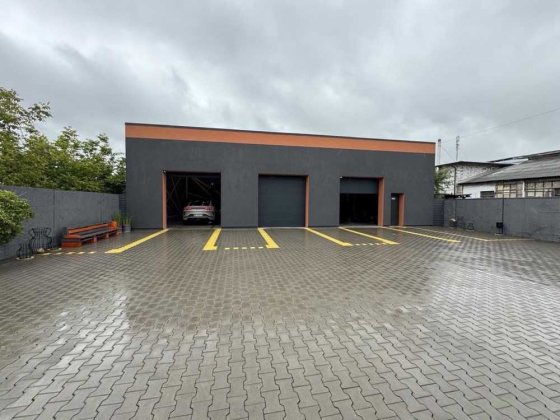 р Продаж сучасного СТО на власній ділянці 8 соток Обладнане Здолбунів