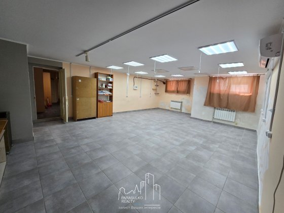 Продам приміщення вільного призначення! Каменец-Подольский