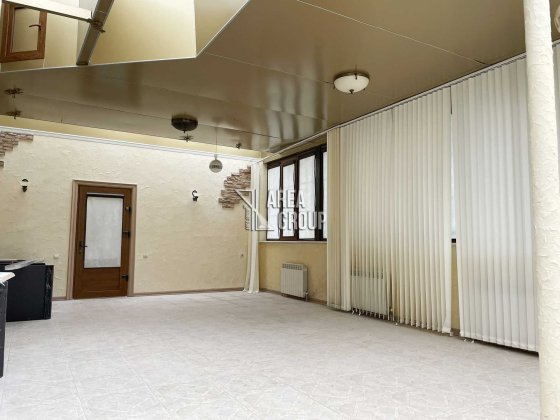 Комерційне приміщення в центрі міста під заклад харчування Кам'янець-Подільський