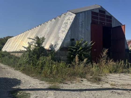 Продається ангар в місті Кам'янець-Подільський