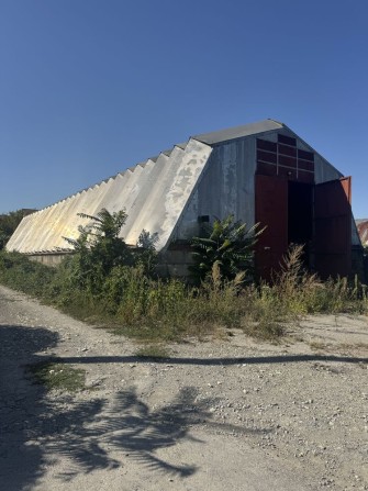 Продається ангар в місті - фото 1