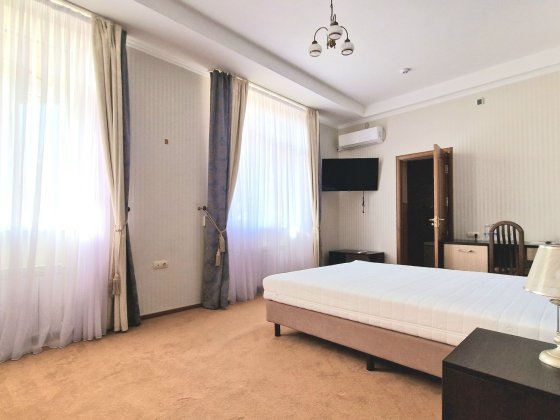 Продам готельновідпочинковий комплекс Кам'янець-Подільський