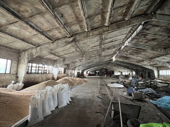 Продам приміщення колишніх корівників під склади/виробництво Ковель