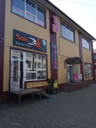 Продається фасадне комерційне приміщення - фото 1