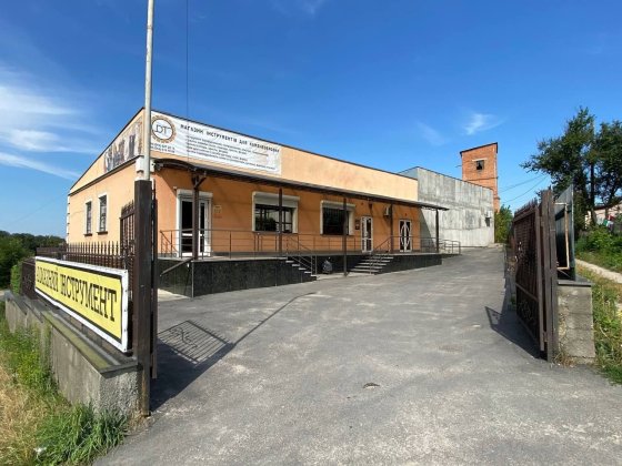 продаж комерційного приміщення Коростышев