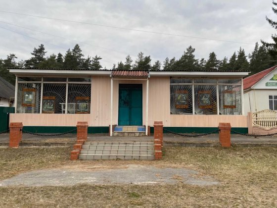 Приватизація Лебедин 2 будівлі 155м+37м під магазин/кафе фасад дороги 