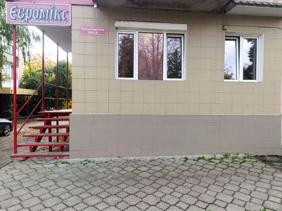 Продаж магазину в центрі Лубни