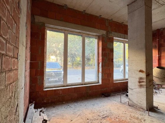 Продається комерційне приміщення в новобудові! Мукачеве