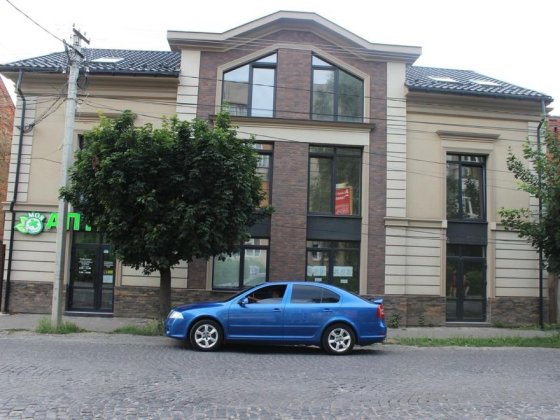 Продається комерційне приміщення Мукачеве