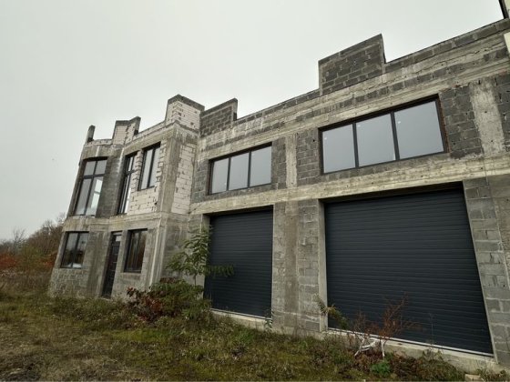 Продається частина будівлі Мукачеве