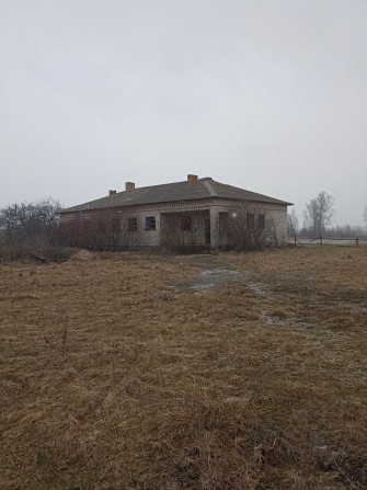 Продам нежитлову будівлю колишньої лазні - фото 1